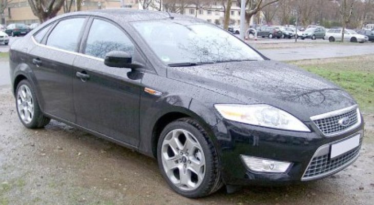 Ford Mondeo cu ITP fals, descoperit în Ostrov